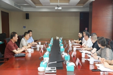 江山市委副書記、市長徐明峰率隊赴景興紙業調研